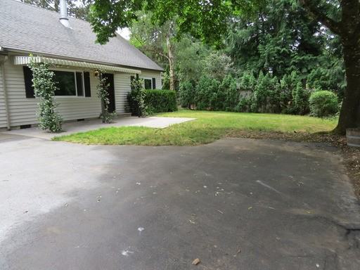 8312 SW Locust St - Photo 2 of 22