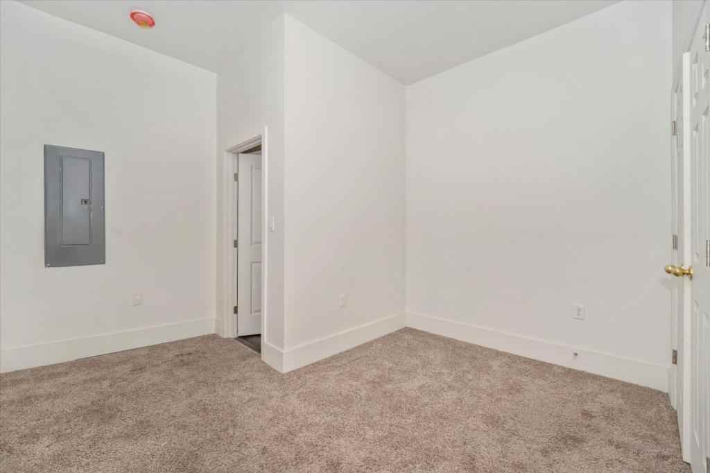 201 S Market St - Photo 7 of 41