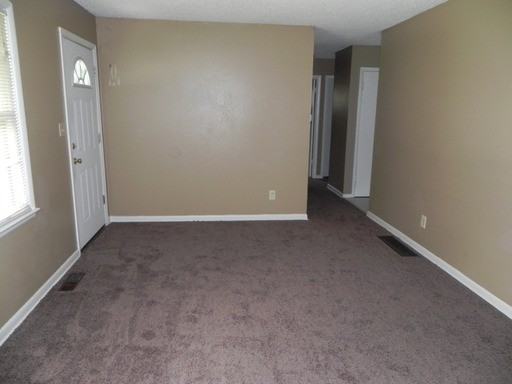 4912 Sterling Ave - Photo 3 of 11