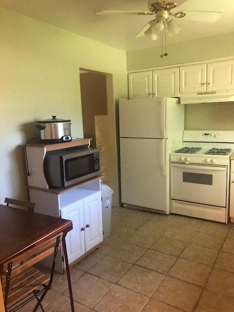 447 Fox Hills Dr N - Photo 2 of 31