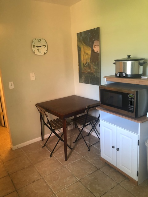 447 Fox Hills Dr N - Photo 4 of 31