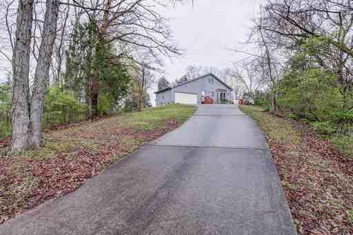 1021 Meadowbrook Rd - Photo 2 of 28