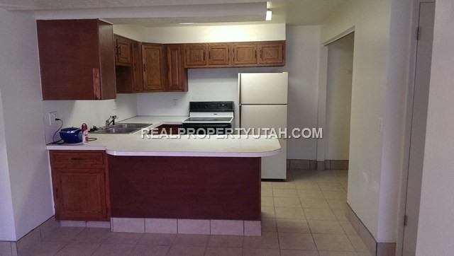 209 W 4850 S - Photo 3 of 28