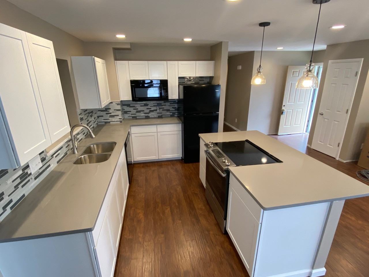 3926 W Westlawn St #1 - Photo 3 of 15