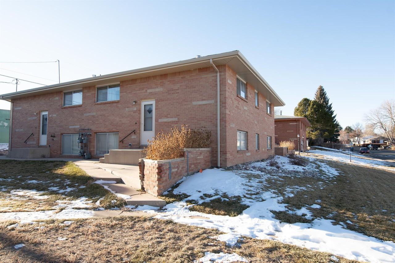 1749 Oxford Dr #2 - Photo 4 of 13