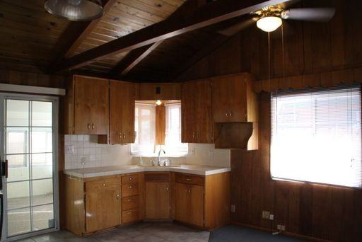 176 Home St - Photo 2 of 9