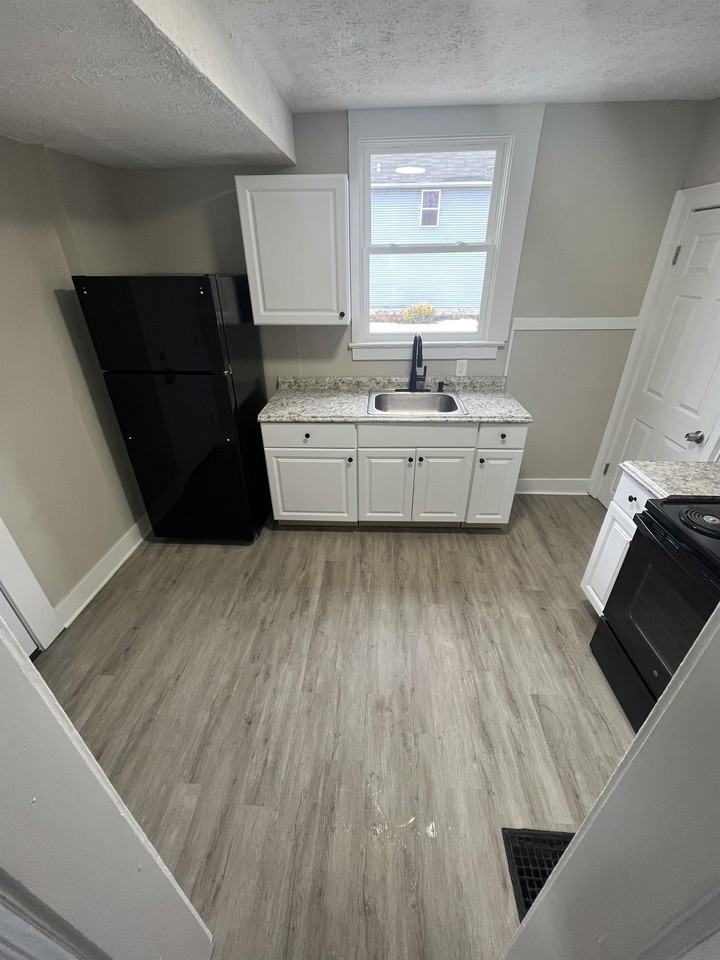 961 E 15th Ave #1 - Photo 4 of 10