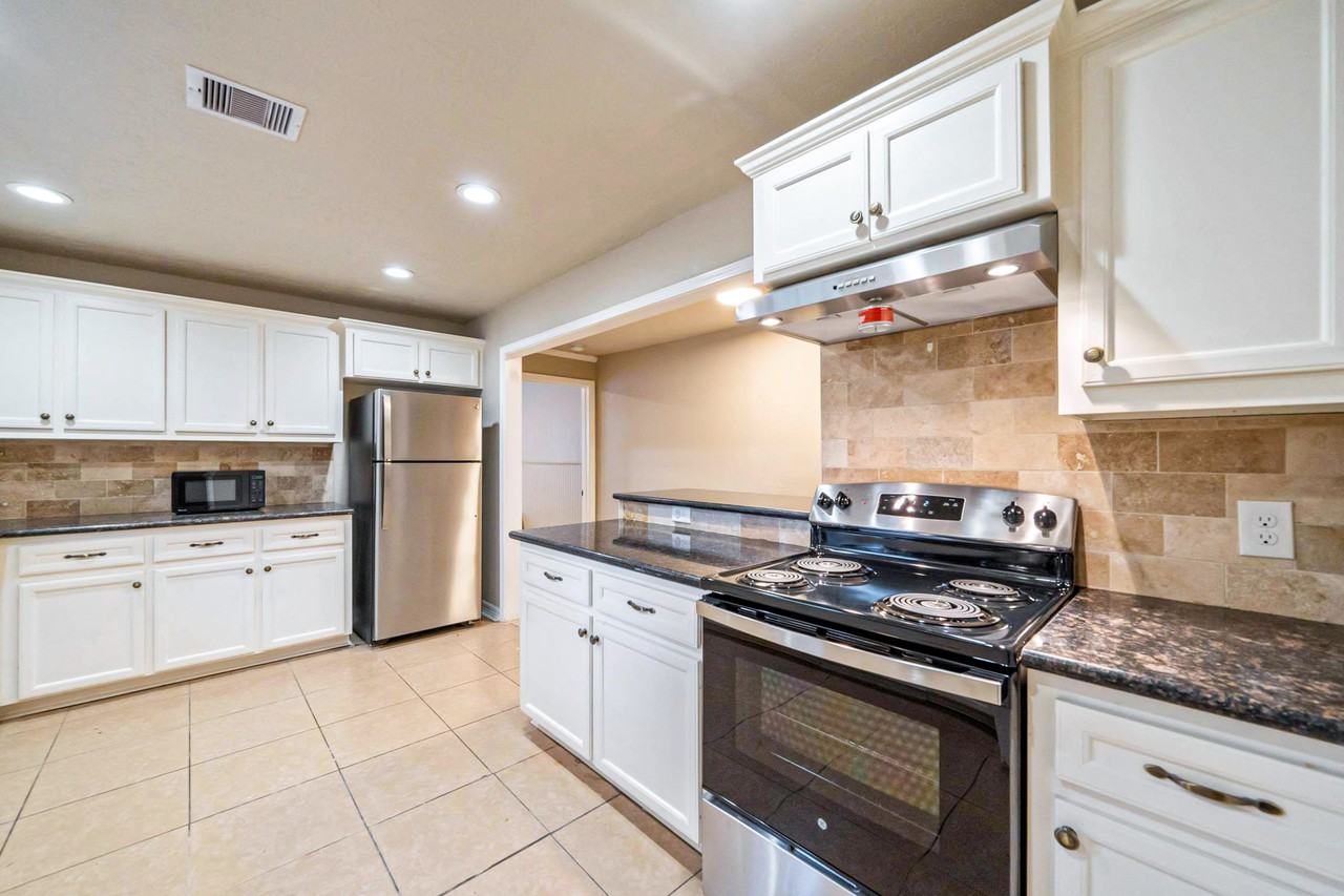 Firefly Ave - Photo 2 of 13