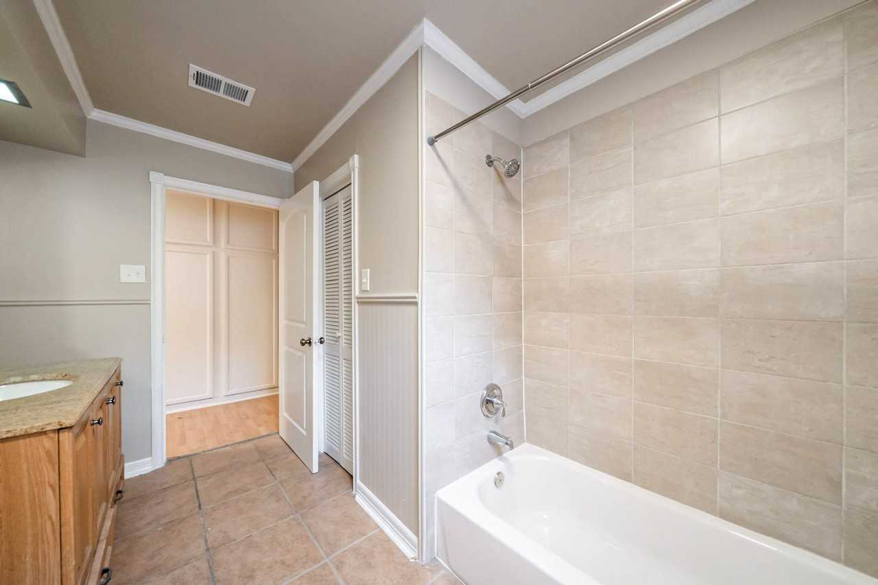 Firefly Ave - Photo 7 of 13