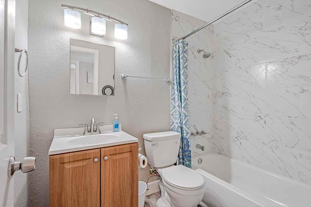 N 15th St - Photo 2 of 11