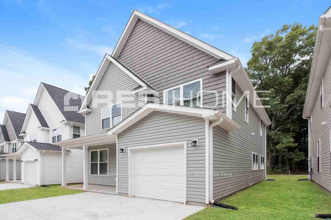 1323 Log Cabin Rd - Photo 3 of 23