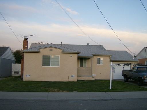 15080 Dewey St - Photo 2 of 10