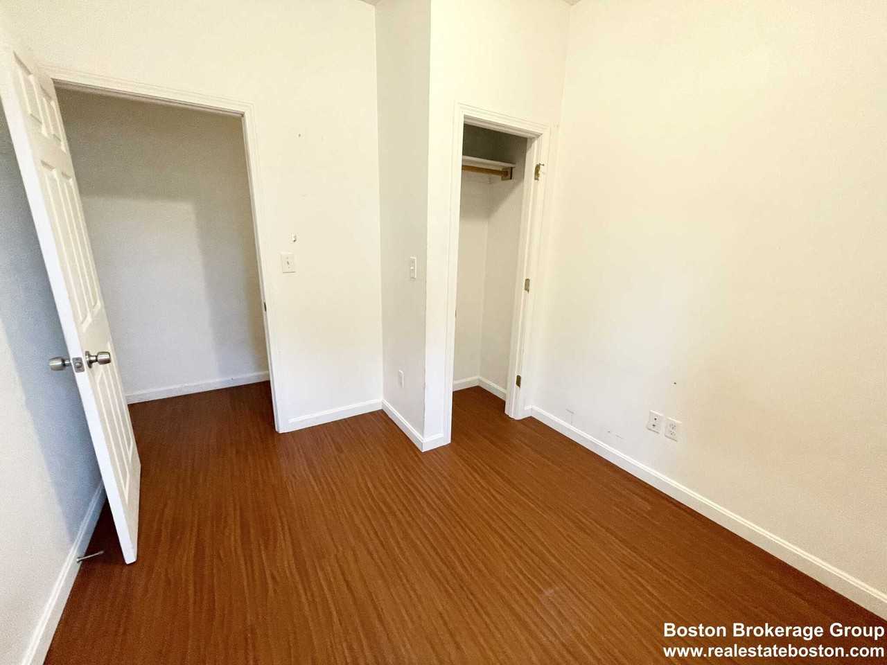 Hillside St - Photo 5 of 15