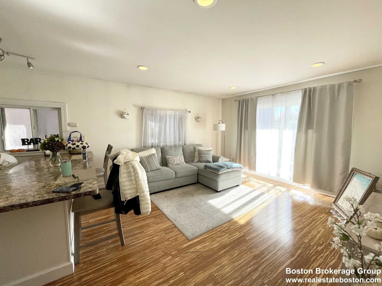 E 8th St - Photo 3 of 11