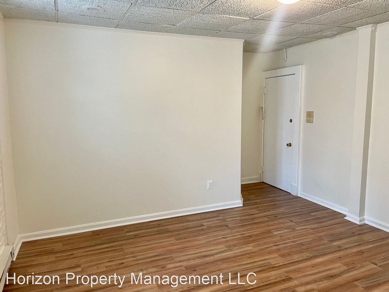 2228 Mount Royal Terrace - Photo 5 of 6