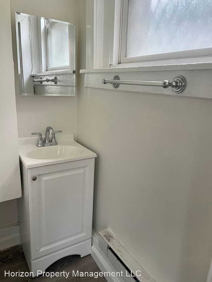 2228 Mount Royal Terrace - Photo 6 of 6