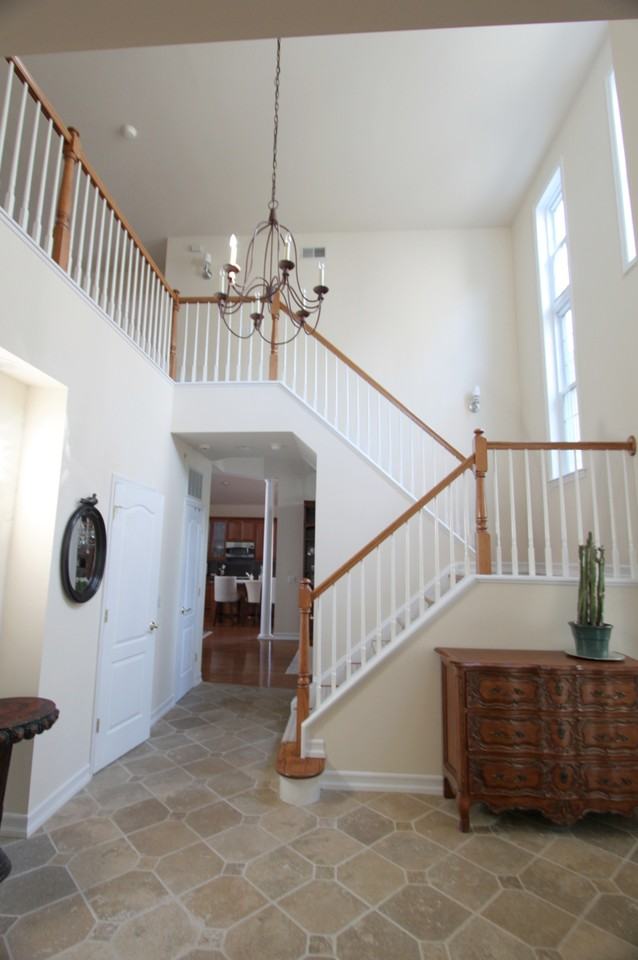 9 Meeting House Ln - Photo 3 of 19