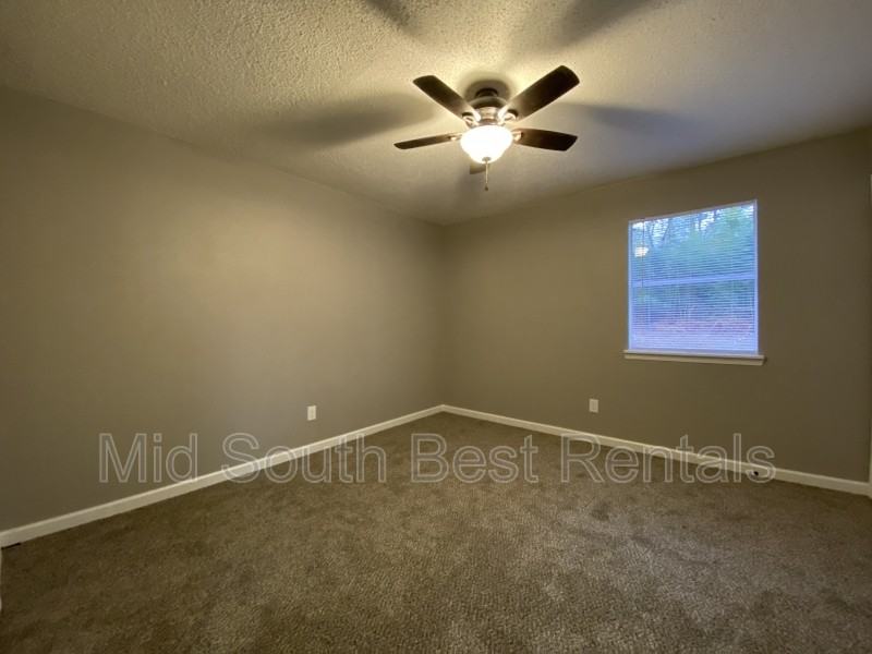 6521 Grayson Dr - Photo 6 of 8