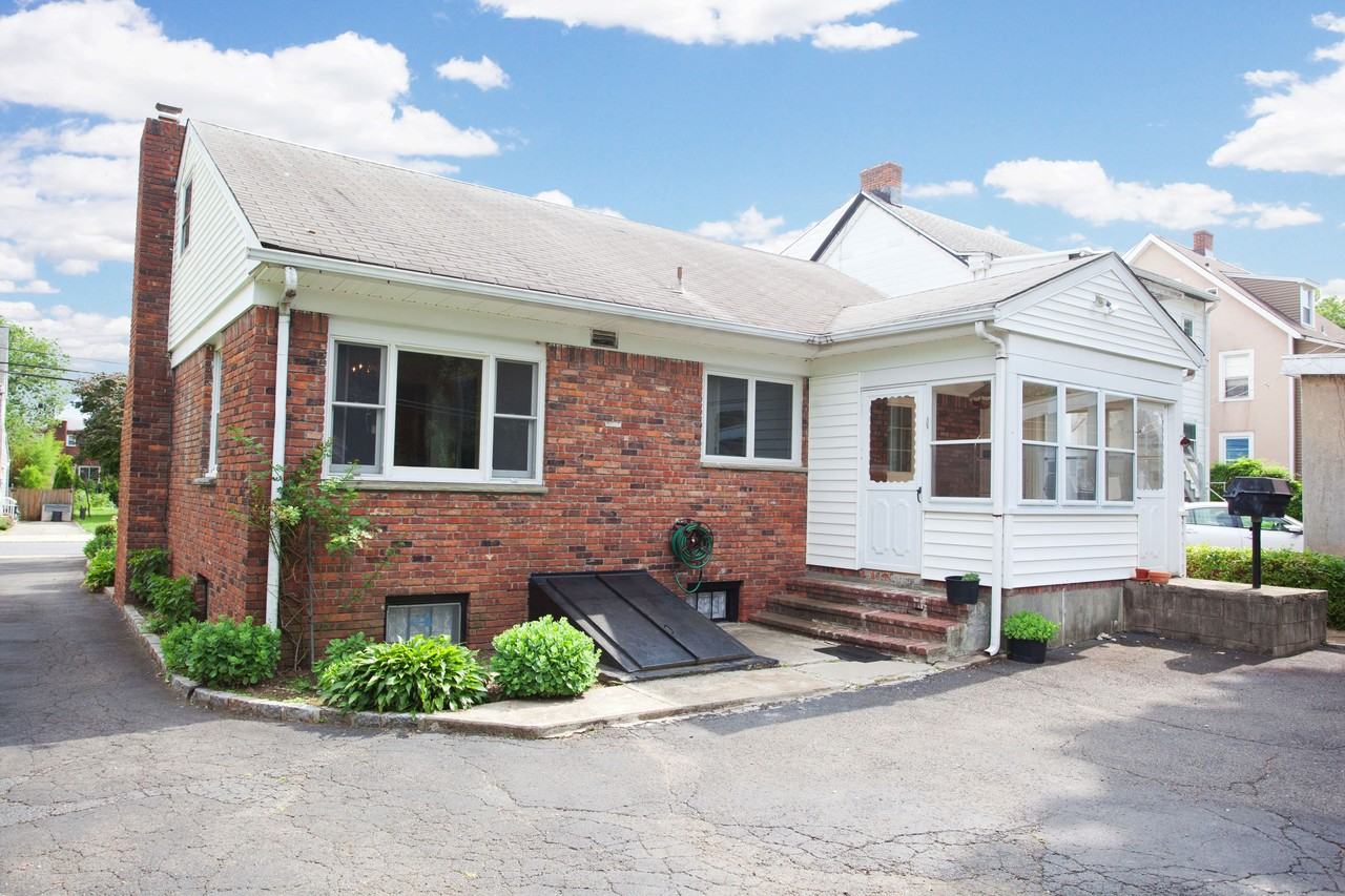 21 Church St - Photo 3 of 24