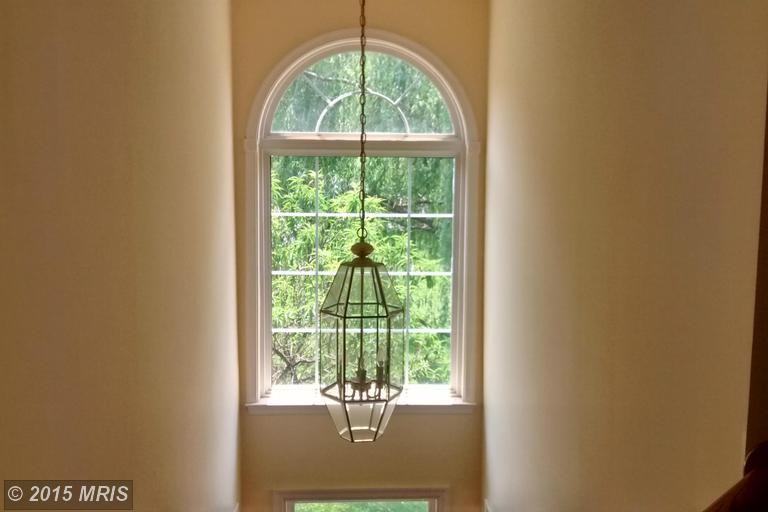 1535 Biltmore Ct - Photo 2 of 29