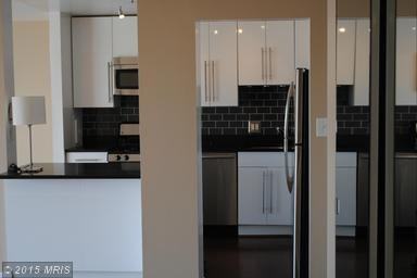 4241 E Columbia St #403 - Photo 3 of 12