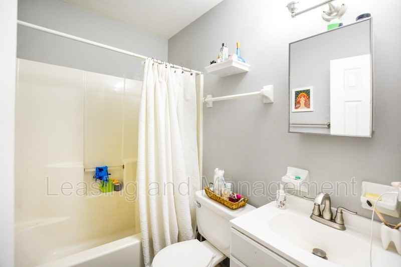 41 Spring St #C - Photo 4 of 11