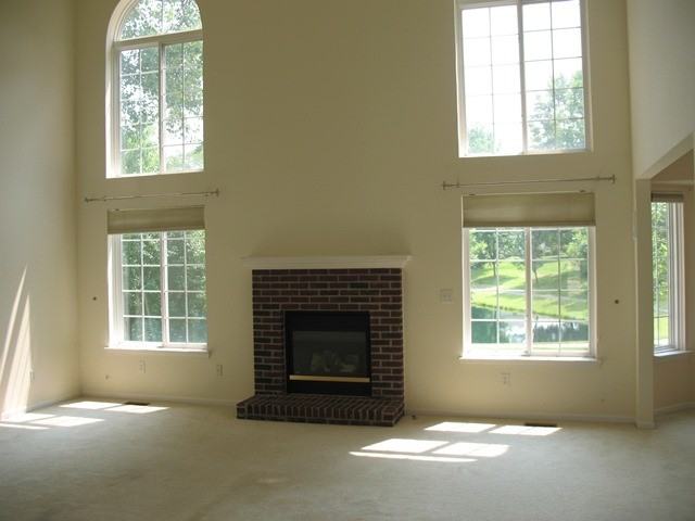 2501 Blue Heron Ln - Photo 3 of 11