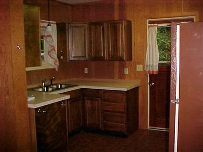 11428 NE 94th St - Photo 3 of 10