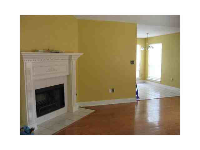 21387 Stire St - Photo 3 of 8