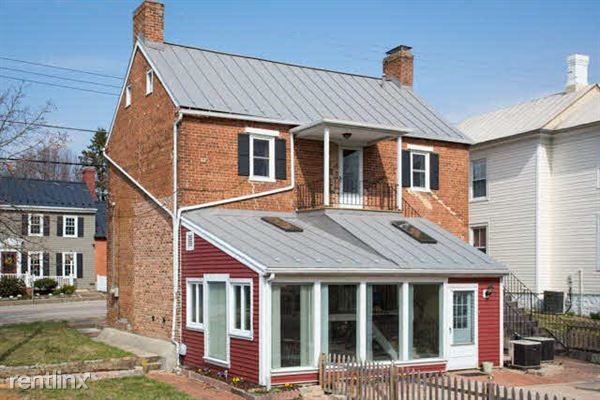 2331 Lee Hwy - Photo 2 of 4