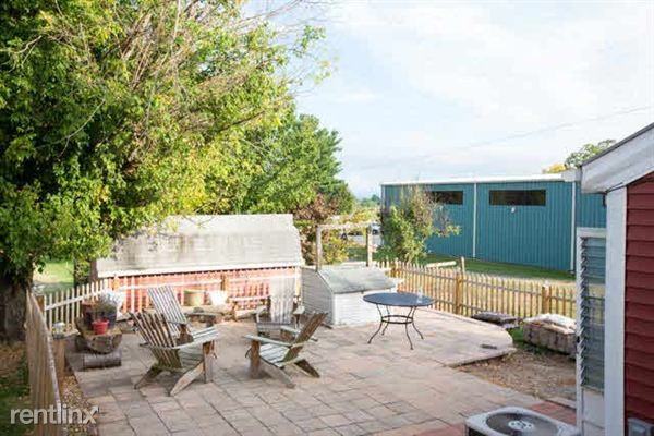 2331 Lee Hwy - Photo 3 of 4