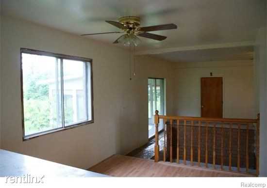 5145 Stewart Rd - Photo 3 of 6