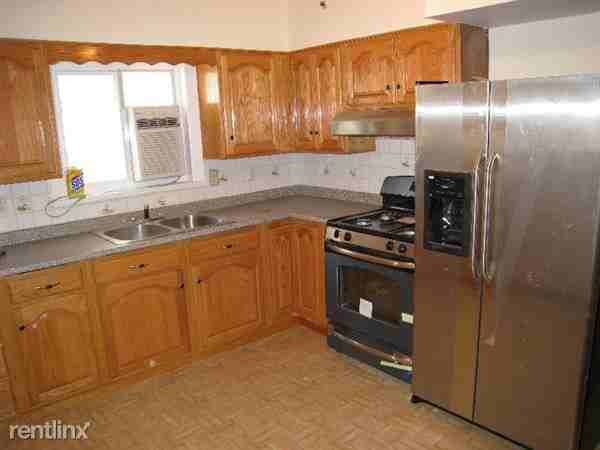 Evergreen Ave. - Photo 3 of 4