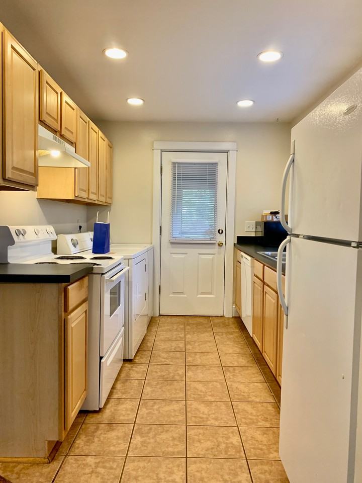 165 Hillside St #1 - Photo 4 of 22