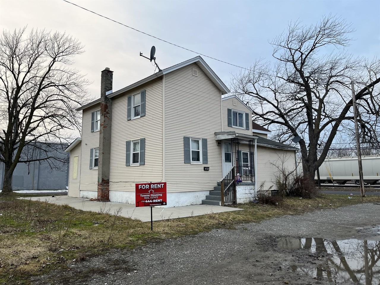 340 Park Ave #2 - Photo 2 of 14