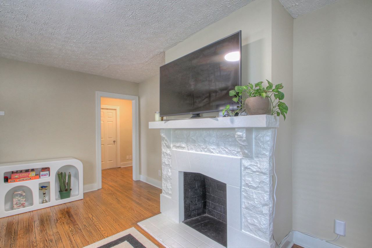 1609A Cahal Ave #1 - Photo 6 of 43