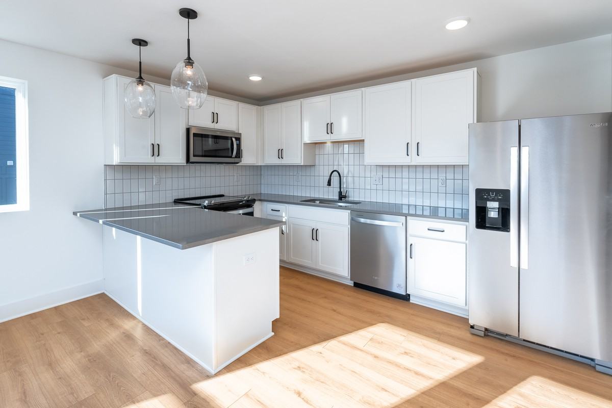 102 Duke St #1 - Photo 5 of 26