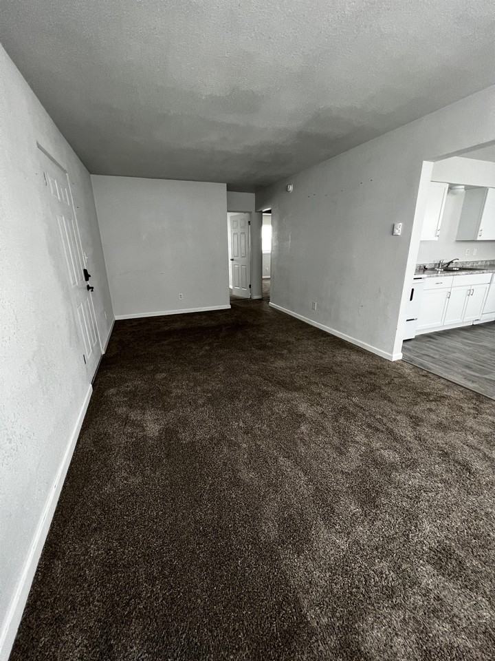 2822 8th Street North #3 - Photo 3 of 10