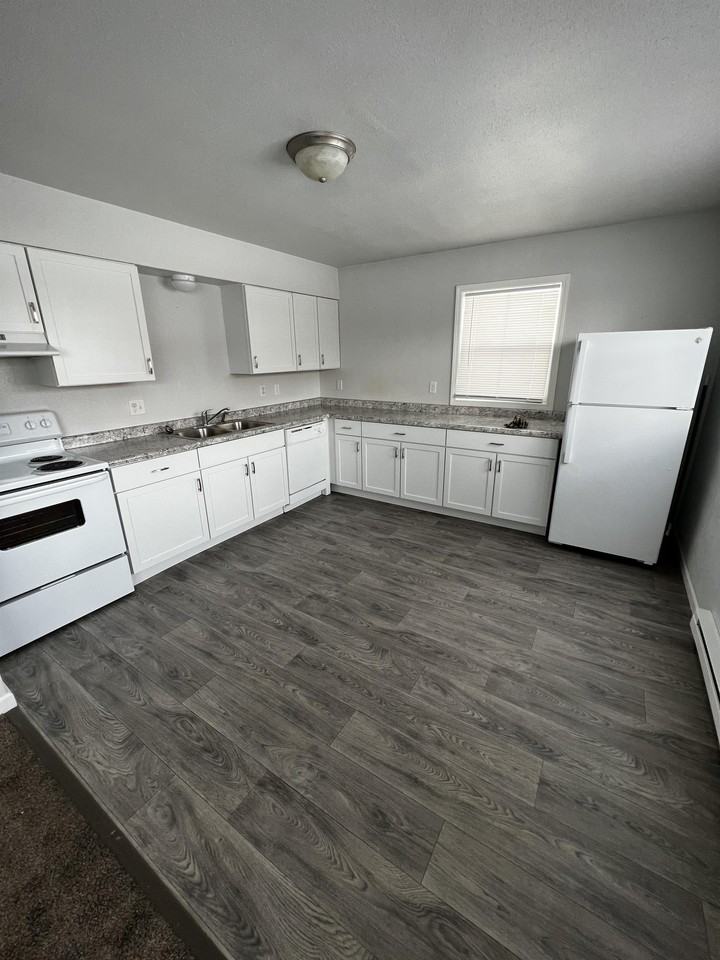 2822 8th Street North #3 - Photo 4 of 10