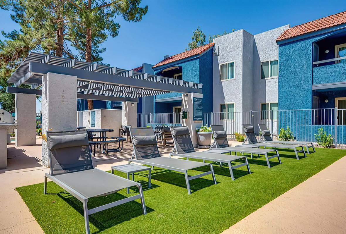 1101 N Gilbert Rd - Photo 2 of 23