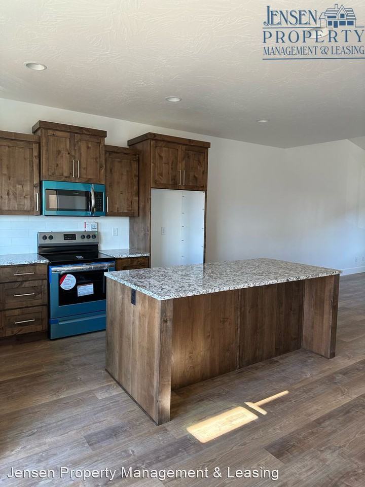 435 North Stone Mountain Road Apartments 435 N Stone Mountain Dr