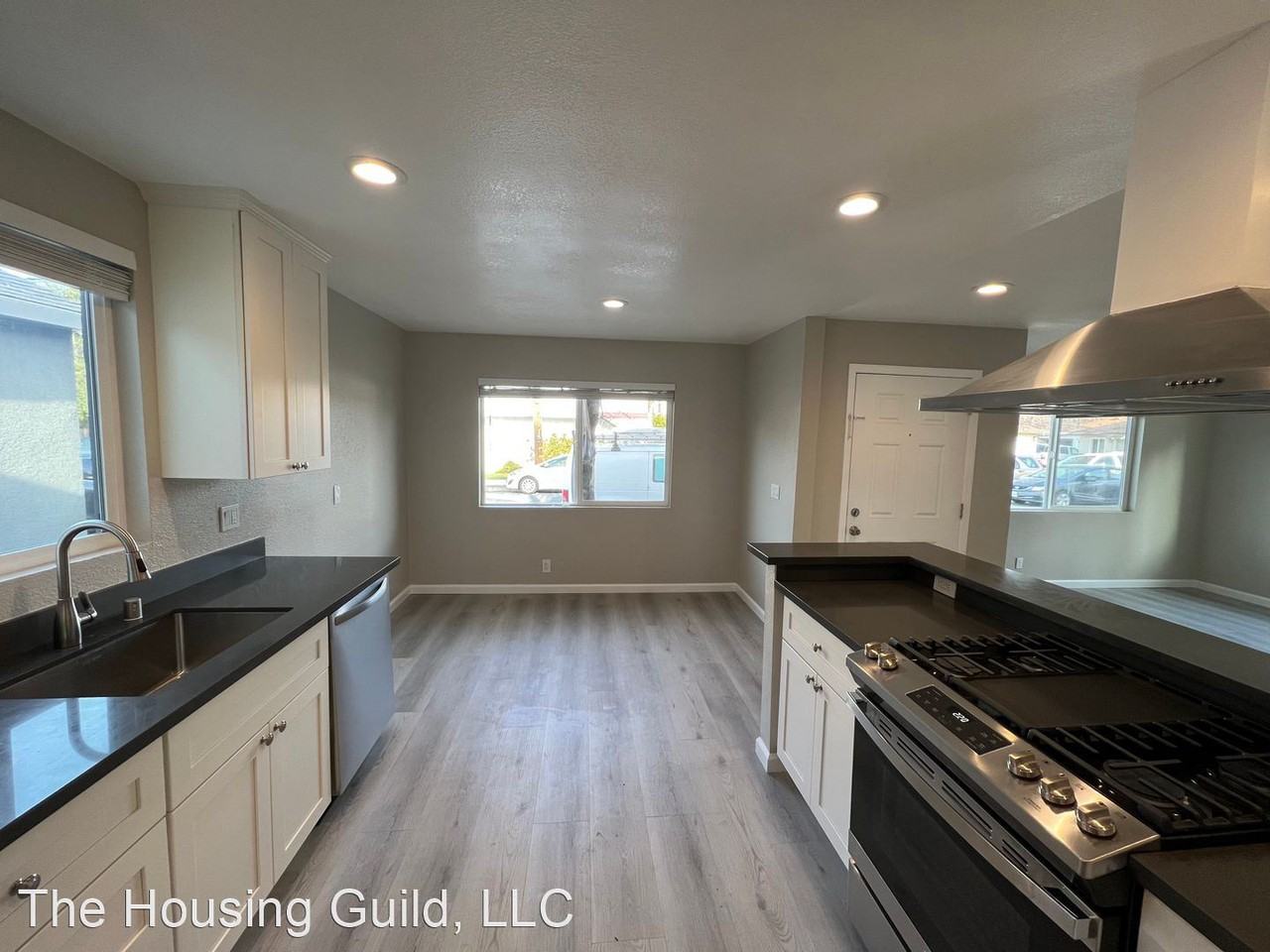 808 Adams St - Photo 2 of 11