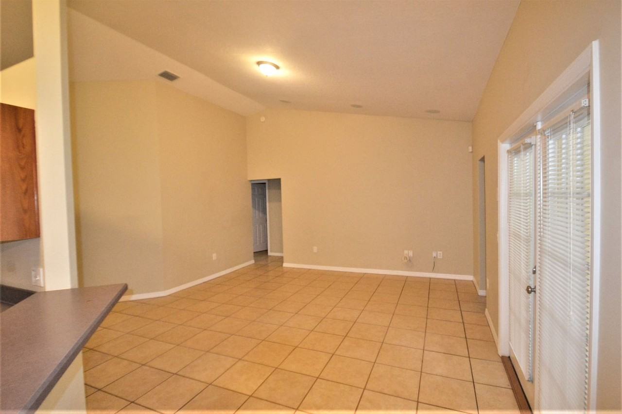 251 Toms Rd - Photo 2 of 14