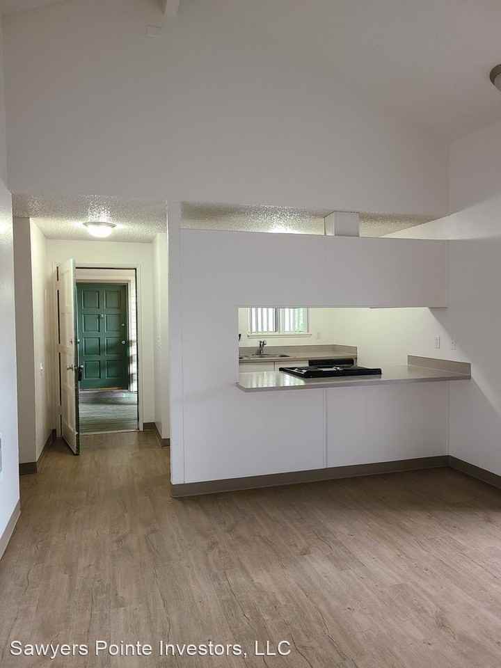 Sawyer Pointe 52588 NE Sawyer - Photo 3 of 17