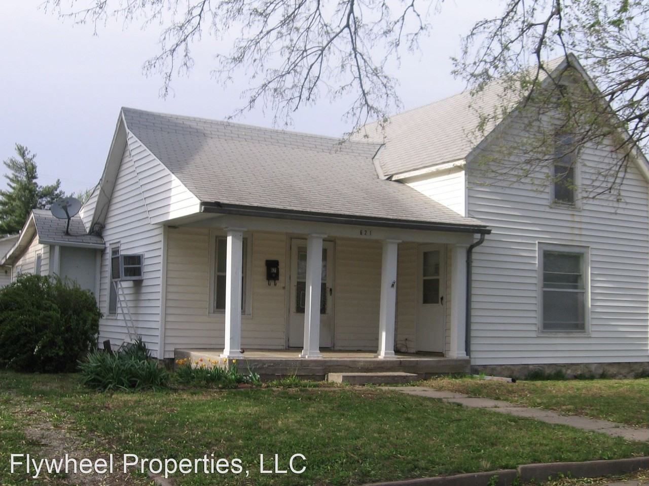 621 Clarke St - Photo 2 of 50