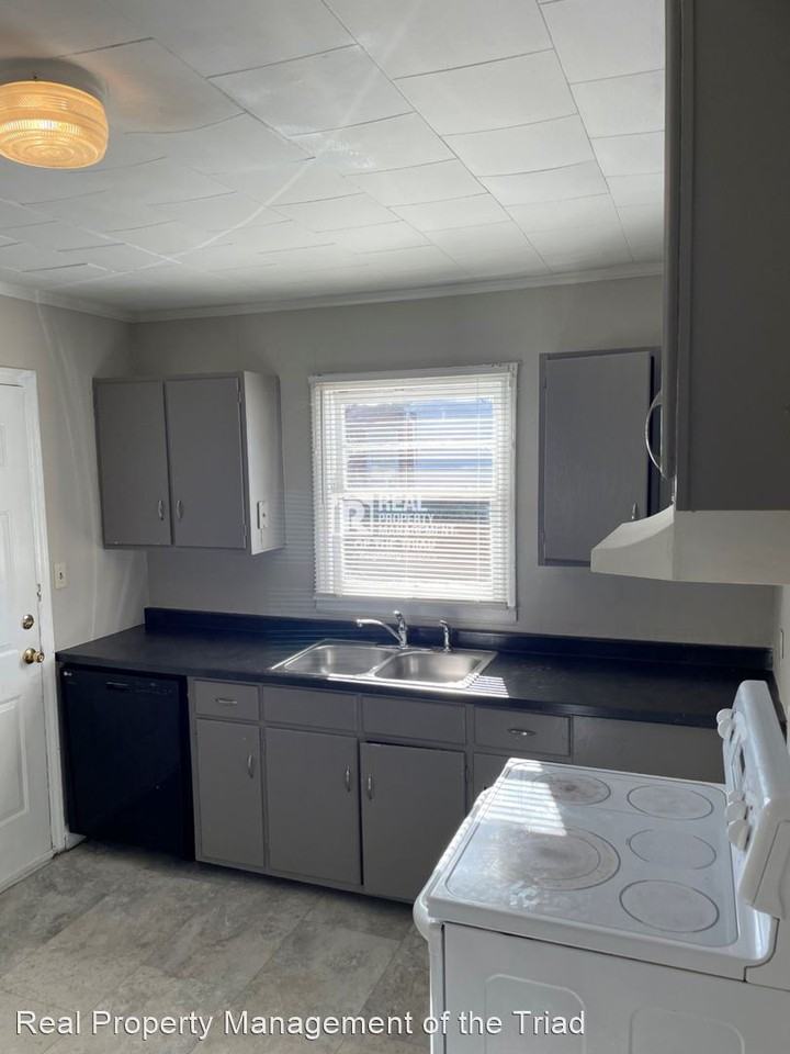 1600 E Martin Luther King Jr Dr - Photo 2 of 11