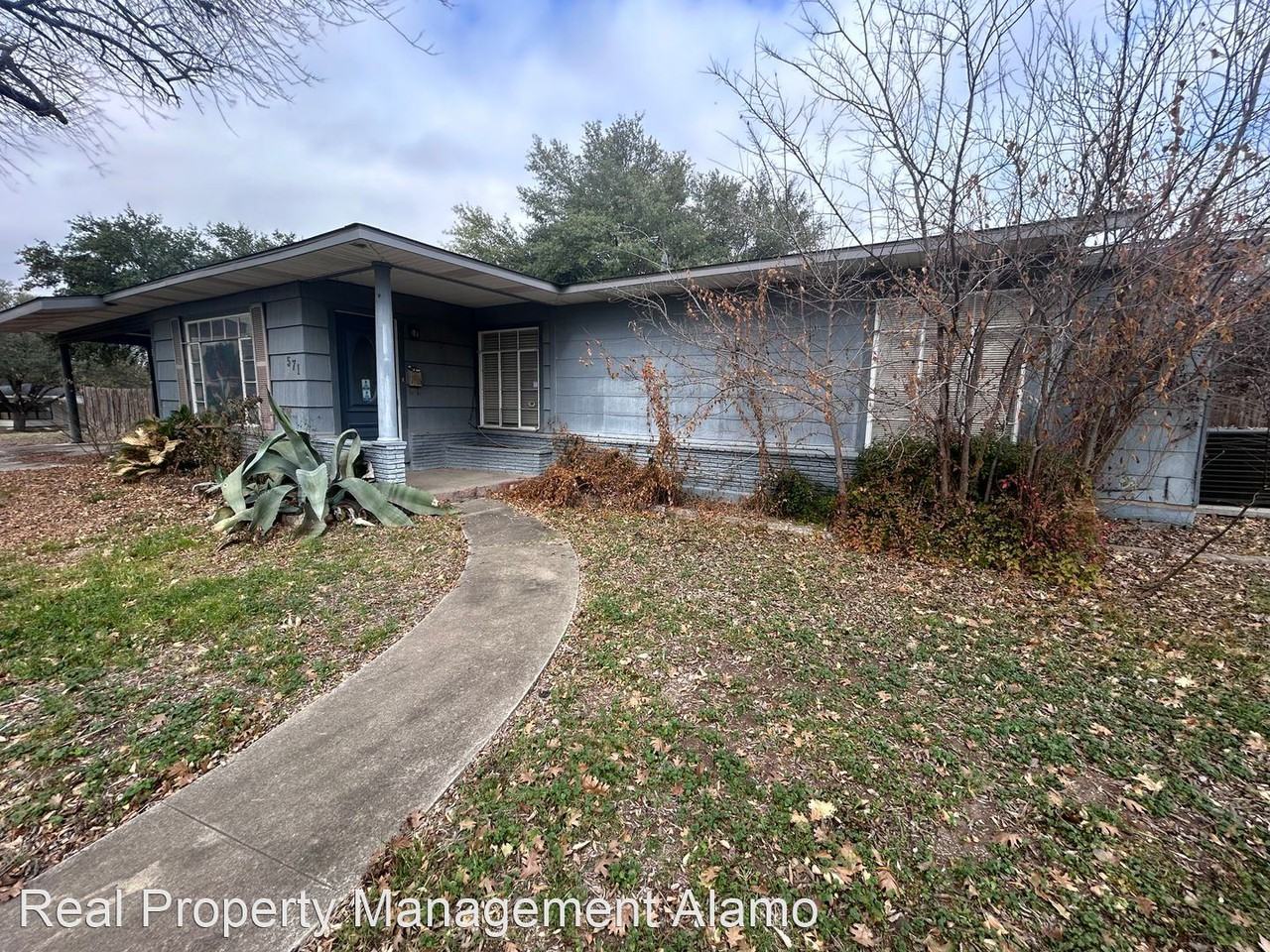 571 Byrnes Dr - Photo 2 of 21