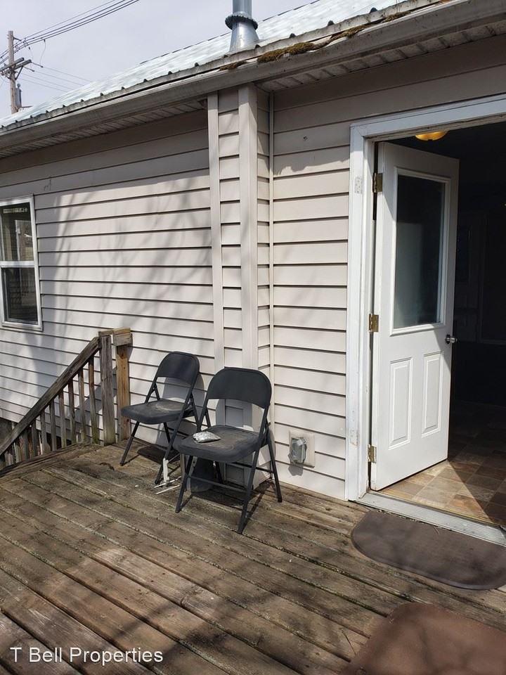 1424 Cedar St - Photo 2 of 11
