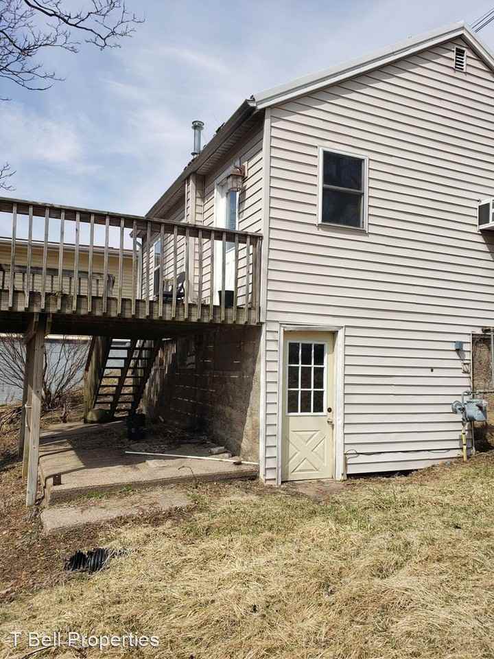 1424 Cedar St - Photo 3 of 11