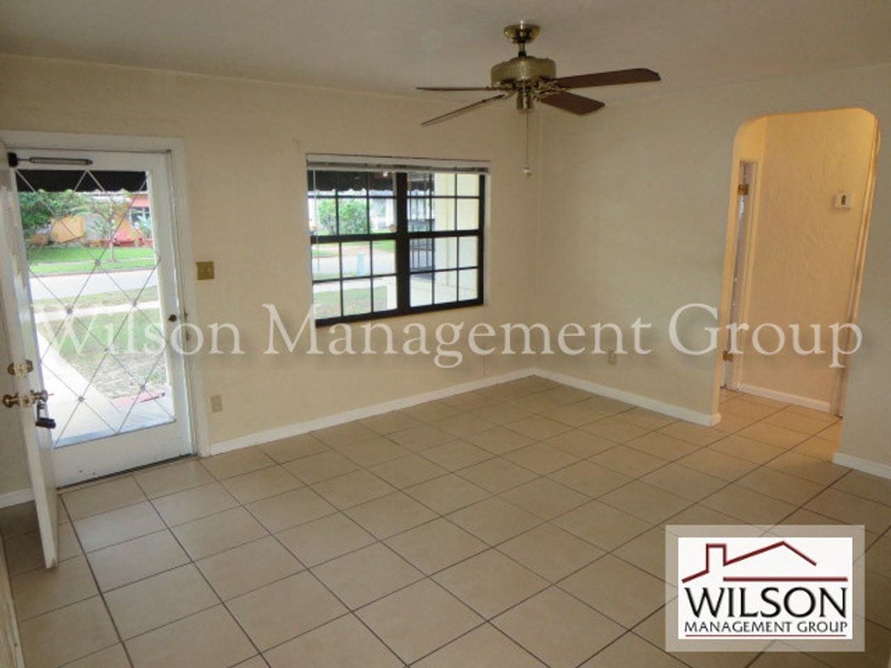419 Westminster St - Photo 2 of 17